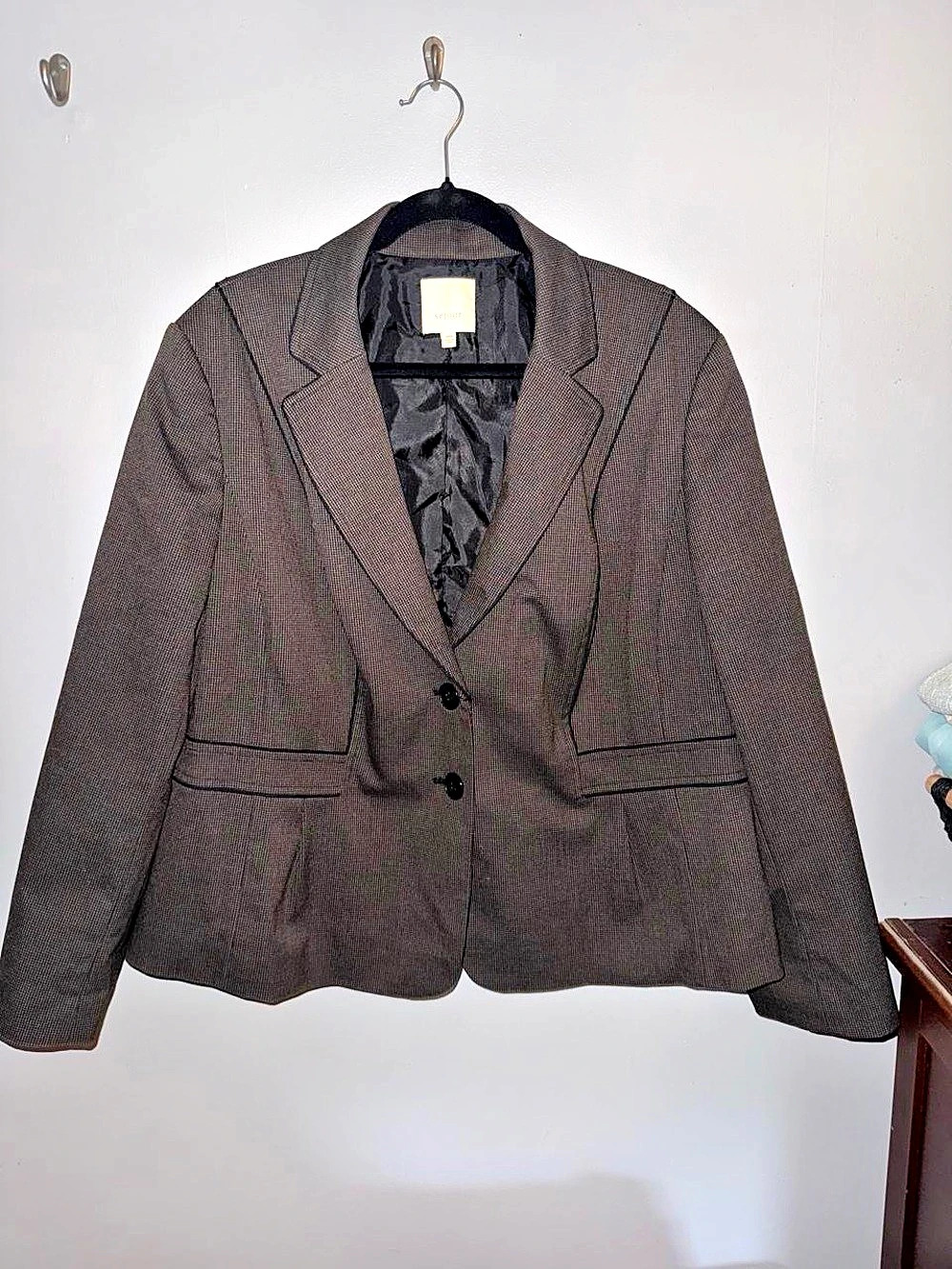 Designs by Seymour Women's Brown Blazer Like New